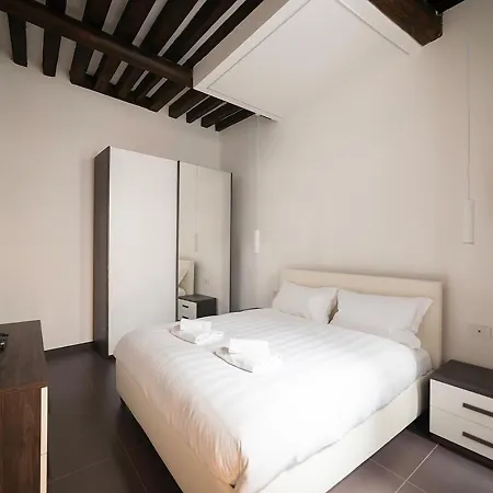 New - Rialto Daire